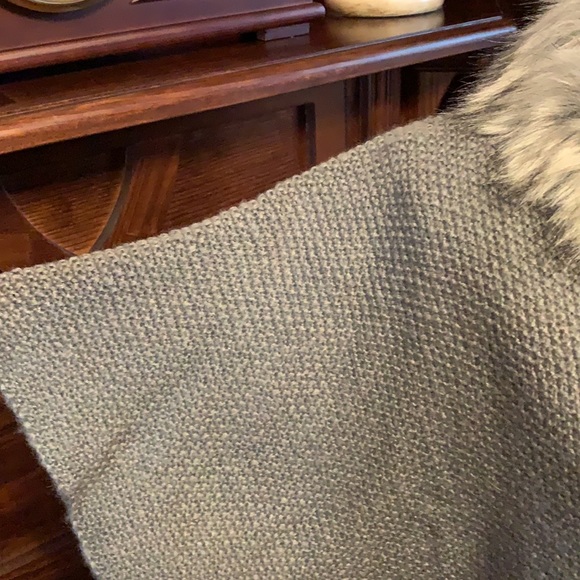 Sweater 🍒 - Picture 2 of 5